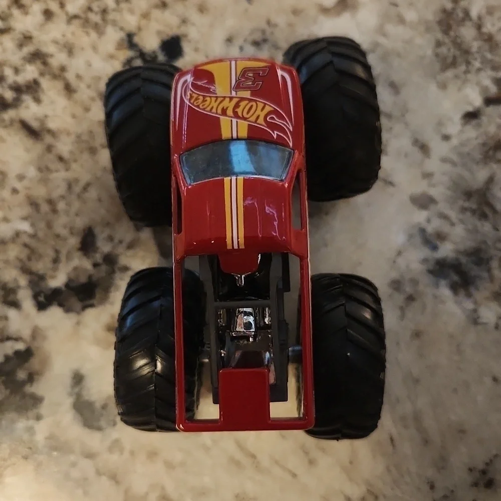Hot Wheels Monster Truck HW RACING 3 red 1:64